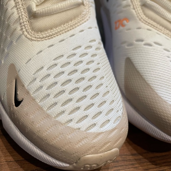 Nike Air Max 270 in rare sold out Summit White Desert Sand color
Size 8 wmn - Picture 6 of 7